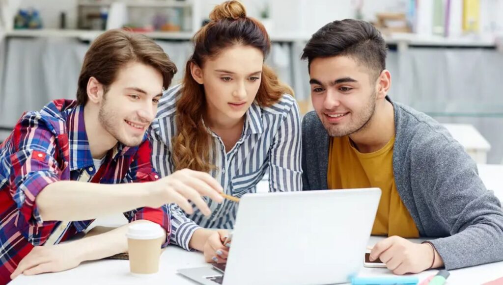 كتابة بحوث جامعية في الامارات بدون اقتباس