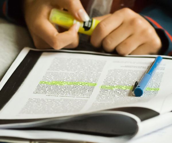 أساسيات الكتابة في البحث العلمي