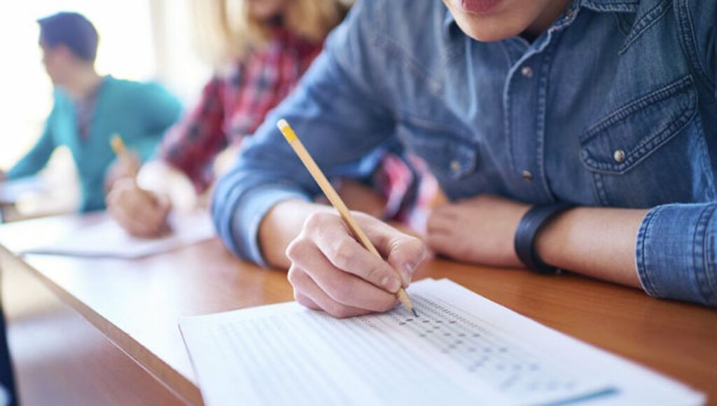 اسايمنت بالانجليزي