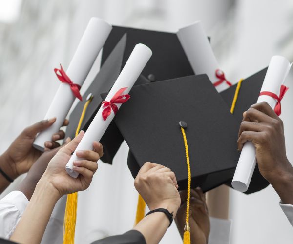 الفرق بين رسالة الماجستير والدكتوراه